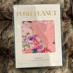 Posh Peanut Vivienne and Claudine Patoo